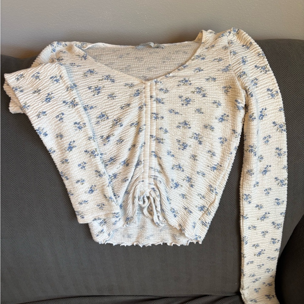 Hollister Cream and Blue Floral Blouse